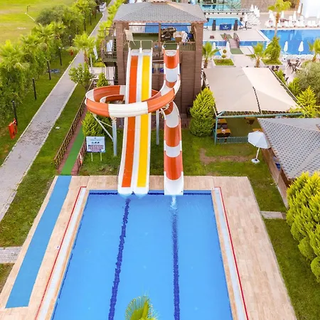 Hotel Armas Life