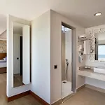 Armas Life Hotel 5*