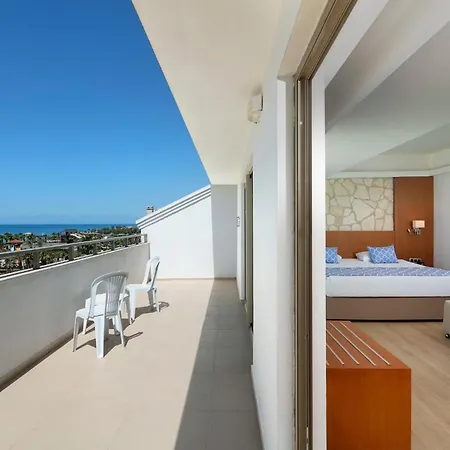Hotel Armas Life 5*