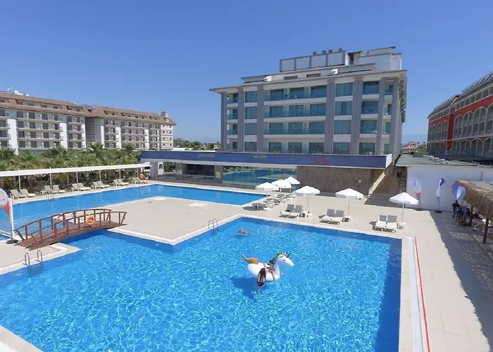 Armas Life Hotel 5*