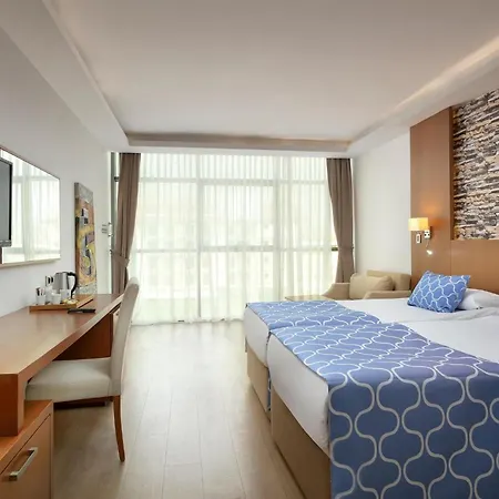 Armas Life Hotell